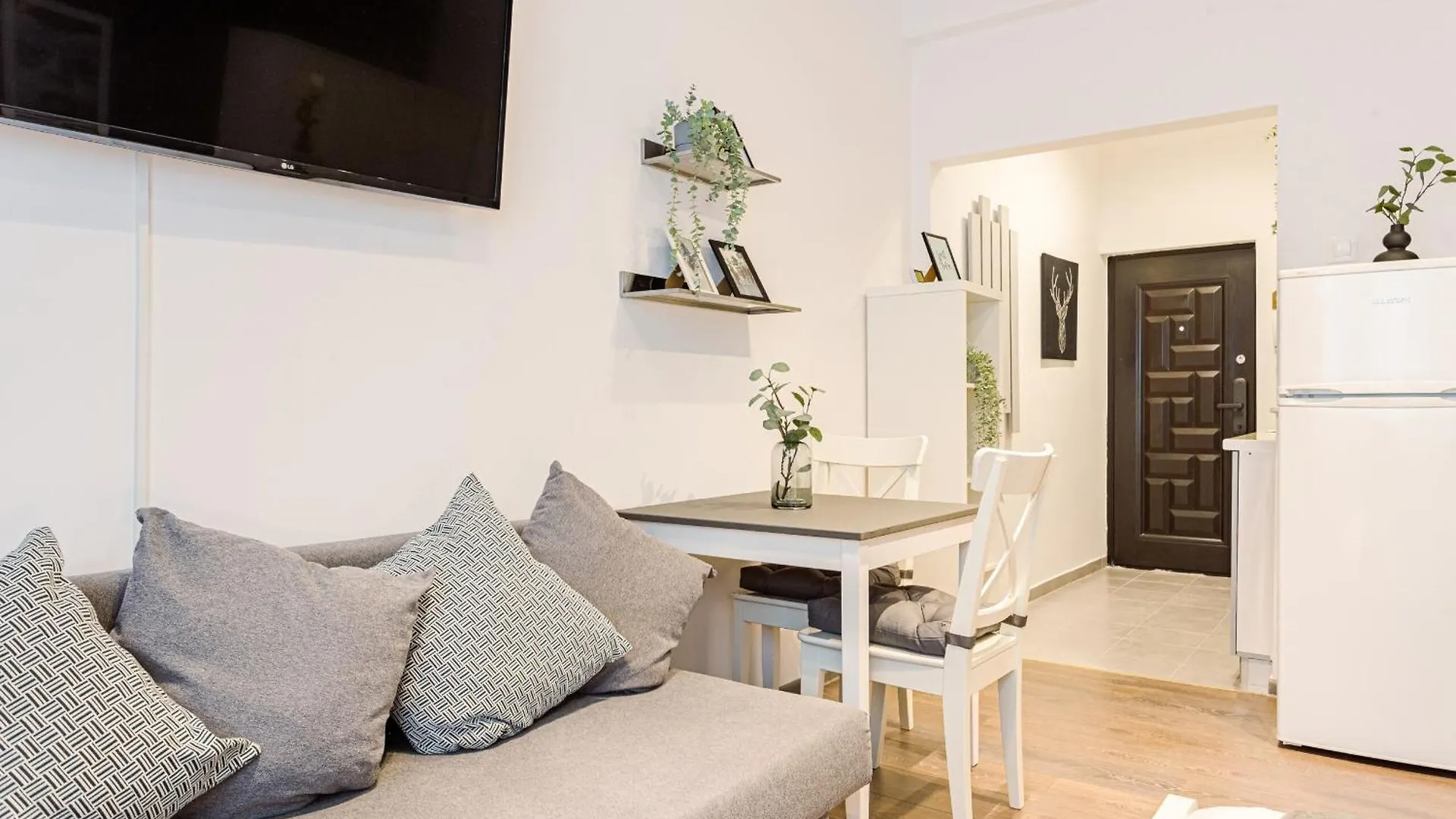 Heart Of Bucharest - Cozy Studios On Smardan Street