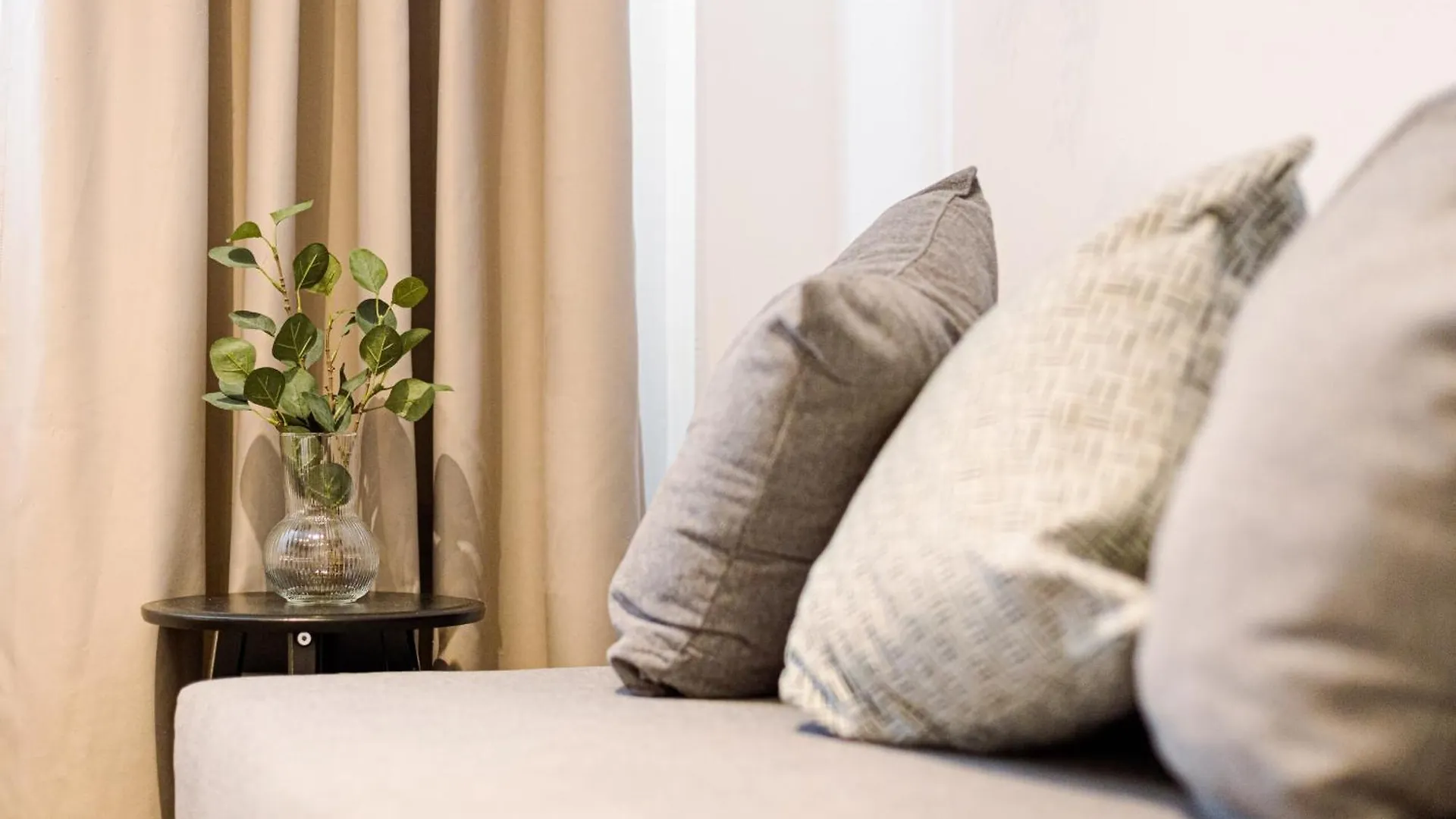 Apartment Heart Of Bucharest - Cozy Studios On Smardan Street Romania